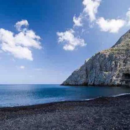White Wave Studio 1 , 3Min Walk From Kamari Beach Esterno foto