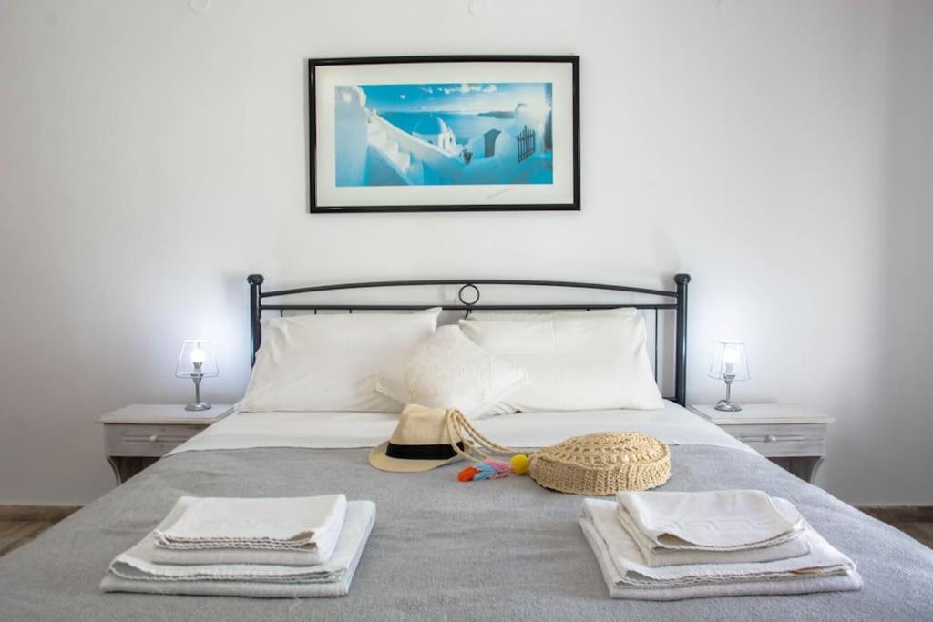 White Wave Studio 1 , 3Min Walk From Kamari Beach Esterno foto