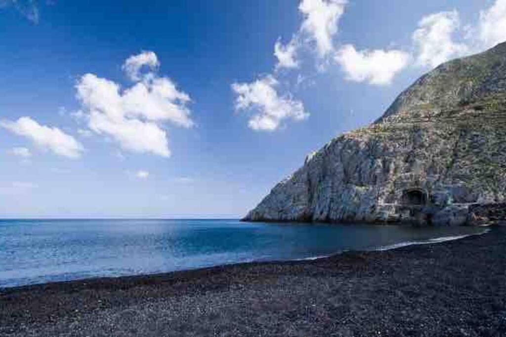 White Wave Studio 1 , 3Min Walk From Kamari Beach Esterno foto